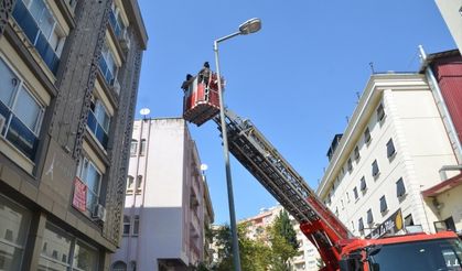 Kahramanmaraş'ta eşi tarafından eve kitlenen kadını itfaiye ekipleri kurtardı!