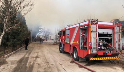 Kahramanmaraş'ta çiftlikte çıkan yangında hasar meydana geldi!