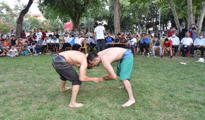 Türkoğlu'nda 15 Temmuz anısına Güreş Festivali düzenlendi!