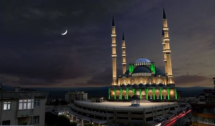 Türkiye’nin En Büyük 3. Camii'si Abdulhamithan Camii Yeniden Işıklandırılıyor