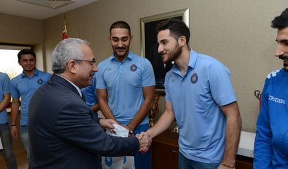 KSÜ Voleybol takımı 1.lige yükseldi