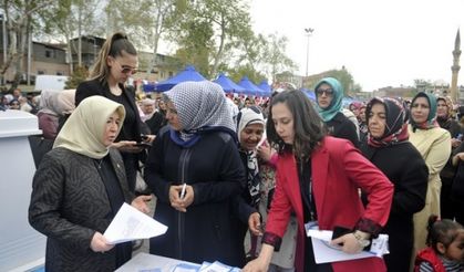 Kadınlar el emekleriyle mikrofinans kermesi açtı