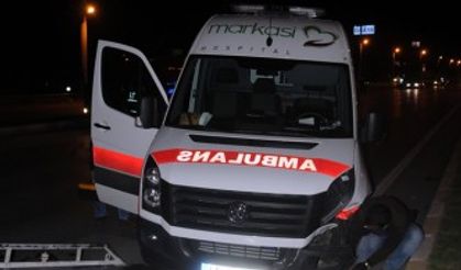 Ambulansla otomobil çarpıştı: 5 yaralı