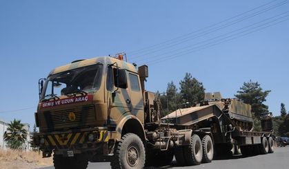 Kahramanmaraş'tan Suriye sınırına askeri sevkiyat