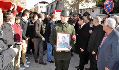 Trafik kazasında ölen uzman çavuş toprağa verildi