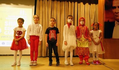 Kahramanmaraş'ta İlkokul öğrencilerinden muhteşem İstiklal Marşı performansı