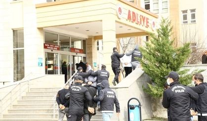 Kahramanmaraş’ta uyuşturucu ticareti yapan organize suç örgütüne şafak operasyonu yapıldı.