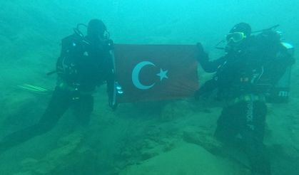 Kahramanmaraş Büyükşehir İtfaiye Personelleri Çanakkale Zaferi İçin Yeşilgöz'e Daldı