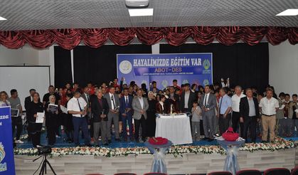 Kahramanmaraş'ta sporda dereceye giren öğrenciler ödüllendirildi