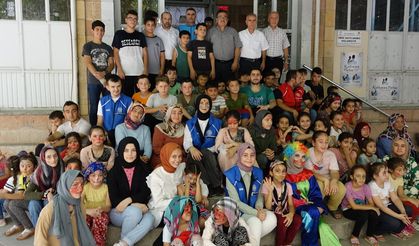 Kahramanmaraş'ta Camide Kur’an Kursu Öğrencilerine Özel Şenlik!