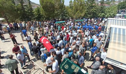 Kahramanmaraş’ta Cinnet Sonucu Yok Olan Ailenin Cenazeleri Toprağa Verildi