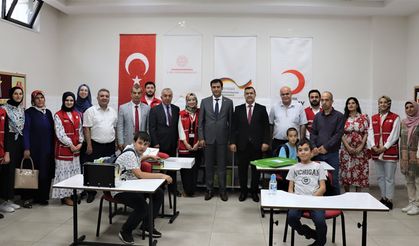 Türk Kızılay’ından Özel Eğitim Öğrencilerine Materyal Desteği!