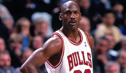 1990'da katıldığı NBA All Star üçlük yarışması en kötü istatistik 30 atış 5 isabet