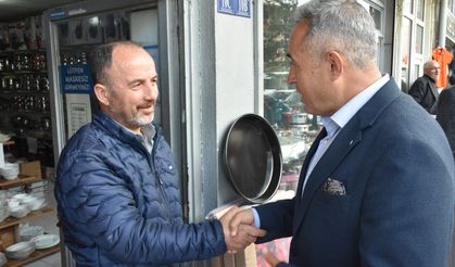 İrfan Karatutlu: 'Kahramanmaraş esnafı konteyner çarşılarda kaderine terk edildi!'