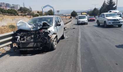 Kahramanmaraş-Kayseri Yolunda Trafik Kazası: 5 Yaralı