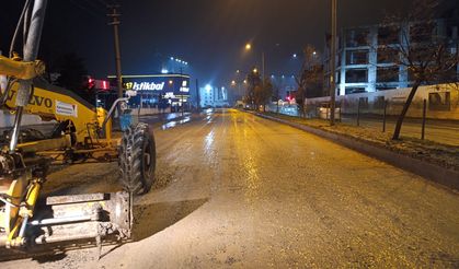 Kahramanmaraş’ta Çökme ve Çatlaklara Geçici Onarım