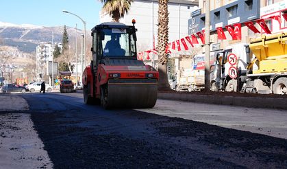Kahramanmaraş Trabzon Bulvarı’nda Bozulan Yollar Onarılıyor