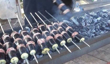 Kahramanmaraş’ta Ramazan Sofralarının Yıldızı Patlıcan Kebabı