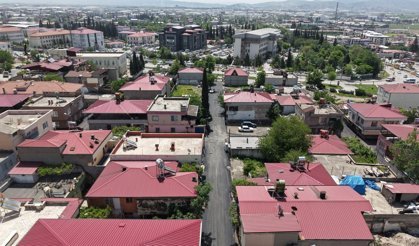 Kahramanmaraş’ta asfalt seferberliği: Yavuz Selim Mahallesi’nde yollar yenileniyor