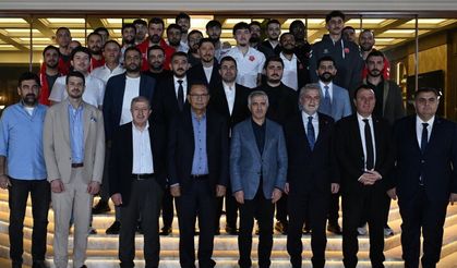 Başkan Görgel’den Kipaş İstiklal Basketbol Takımı’na destek mesajı