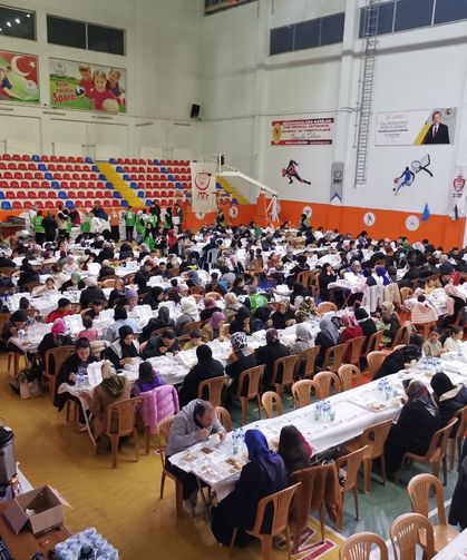 Kahramanmaraş İHH 600 yetim aile ile iftar yaptı