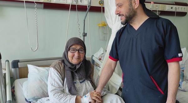 Kahramanmaraş'ta Yaşlı Hastanın Balonlaşan İki Ana Damarı Anjiyoyla Tedavi Edildi