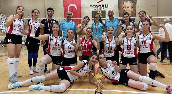Kahramanmaraş'ı Voleybolda Temsil Eden Türkoğlu Filede 2. Lige Yükseldi!