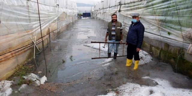 Antalya'da etkili yağış hayatı olumsuz etkiledi