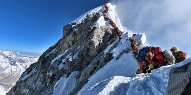 hangi yılda Everest Dağı'nın Zirvesine tırmanmayı Başaran olmamıştır