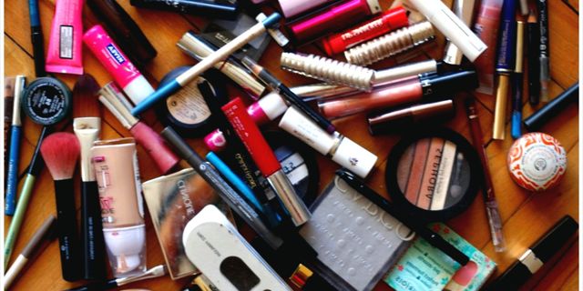 Zamlardan Bir Sektör Daha Etkilenecek: Makyaj ve Kozmetik Ürünlerine Yüzde 30-40 Zam Geliyor