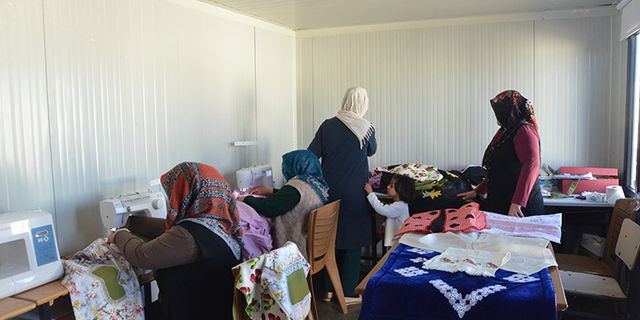 Kahramanmaraş'ta Depremzedelere El Sanatları Kurslarıyla Terapi