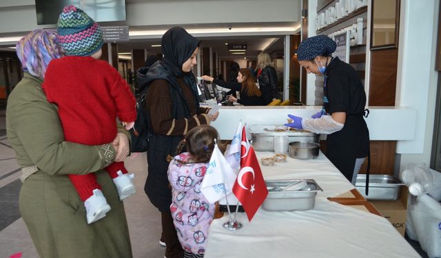 Kahramanmaraş'ta Sular Akademi Hastanesi'nden Helva İkramı!