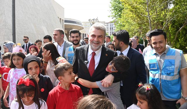 Kahramanmaraş'ta 23 Nisan Coşkusu: Başkan Görgel, Çocuklarla Buluştu!