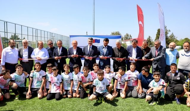 Kahramanmaraş’ta Karacasu-Ferhuş Futbol Sahası Törenle Açıldı!