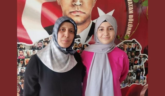 Kahramanmaraş'ta Depremzedeler Arasından LGS Birincisi: Elif Eda Ejderha