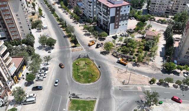 Kahramanmaraş'ta Yürüyüş Yolları Revize Ediliyor: Mustafa Or Caddesi'nde Yenilik Başladı