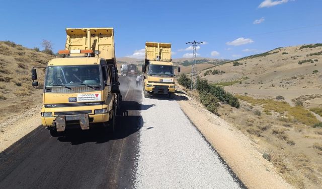 Kahramanmaraş Büyükşehir, Afşin Kırsalında Yol Çalışmalarına Hız Verdi