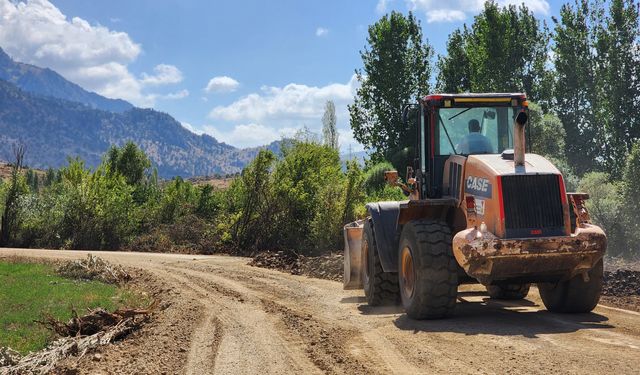 Göksun’da Yol Çalışmaları Hız Kesmiyor: Yol 2 Kat Genişletiliyor!