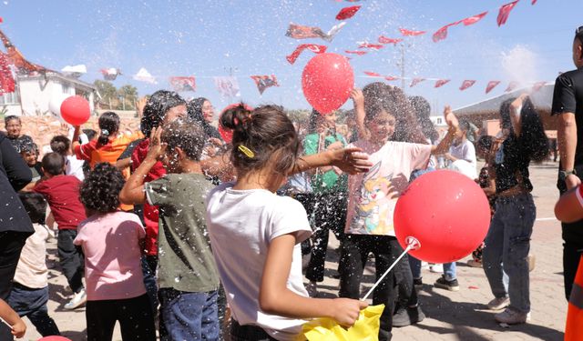 Kahramanmaraş'ta Deprem Şehitleri Anıldı, Çocuklar İçin Moral Dolu Etkinlikler Düzenlendi