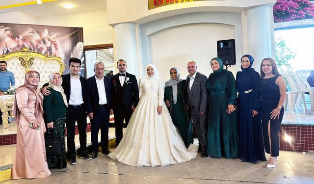 Kahveci ve Hançar Ailelerinin Mutlu Günü: Kübra ve Yusuf Dünyaevine Girdi