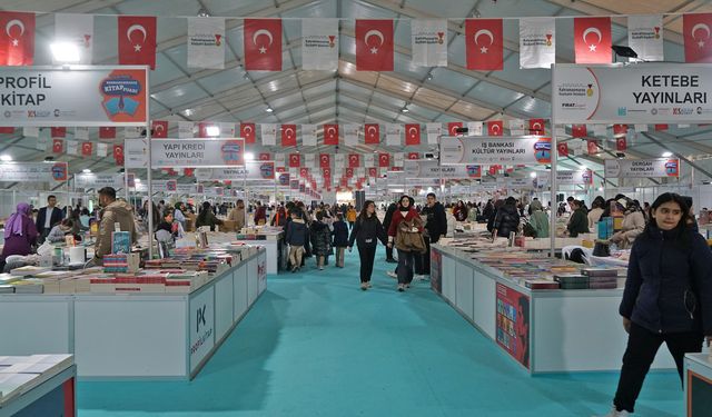 Kahramanmaraş Kitap Fuarı 6. Gününde: Kültür ve Edebiyat Rüzgarı Esti!