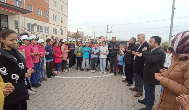 Fatmalı İlk/Ortaokulunda Şehit Öğretmenler İçin Fidanlar Toprakla Buluştu