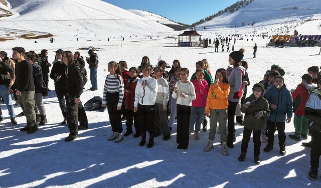 Kahramanmaraş'ta Deneyap Öğrencileri Yedikuyular'da Kar Keyfi Yaşadı!