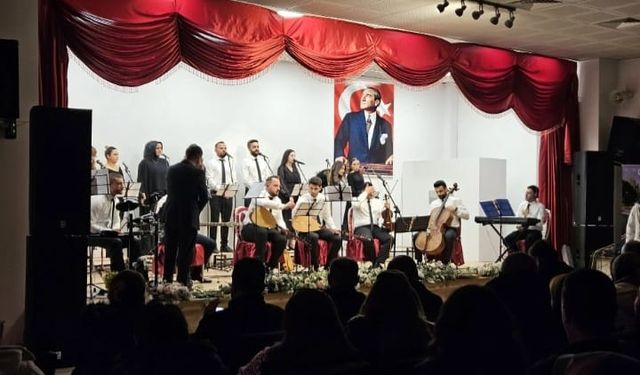 Elbistan'da Müzik Öğretmenleri Türküleri Dile Getirdi