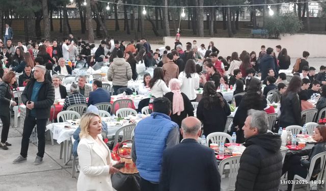 Çukurova Elektrik Anadolu Lisesi’nden Geleneksel İftar Programı!