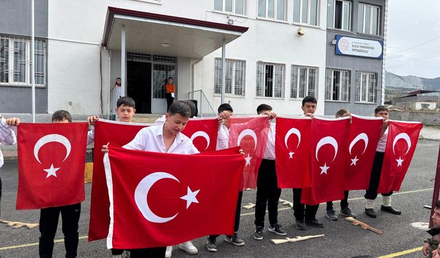 Çanakkale Ruhu Ilıca Yeniyapan Ortaokulu’nda Canlandı