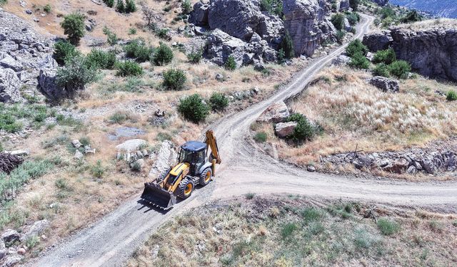Kahramanmaraş Kırsalında Kışa Hazırlık: Yollar Güçlendirildi!