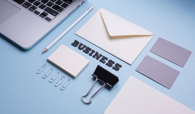 Ücretsiz E-posta Servislerinden Kurumsal E-postaya Geçiş Rehberi