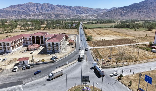 Kahramanmaraş Göksun’da Trafik Akışı Yeni Şeritle Rahatladı
