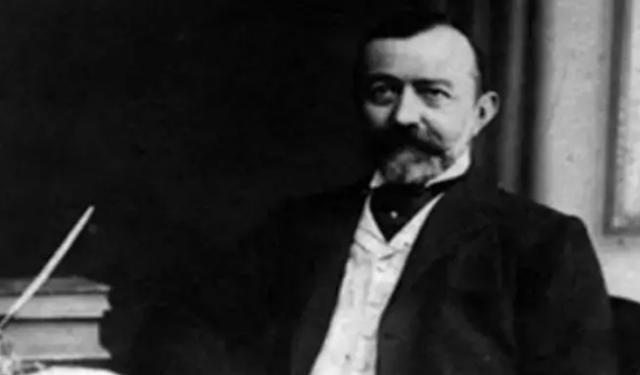 1937’de Vefat Eden ve Zincirlikuyu’ya Defnedilen İlk Edebiyatçı Kimdir?